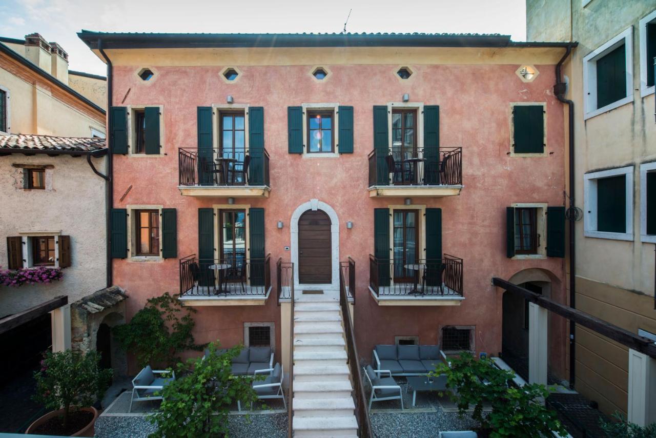 Hotel Del Porto Torri Del Benaco Exterior photo